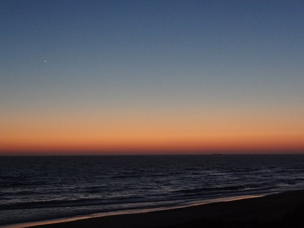 Sky colours with Venus after sunset