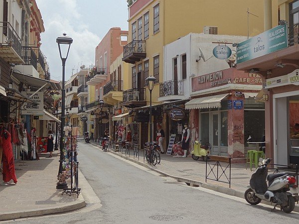 Halidon Street in Chanis