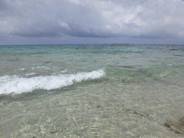 Seascape with wave
