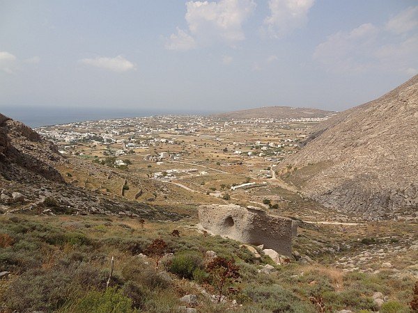 Perissa/Perivolos from the slopes of Mesa Vouna