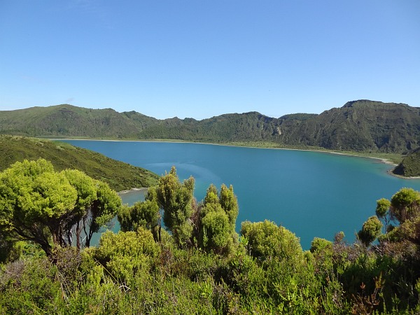 Lagoa do Fogo (Lake of Fire) from southern rim