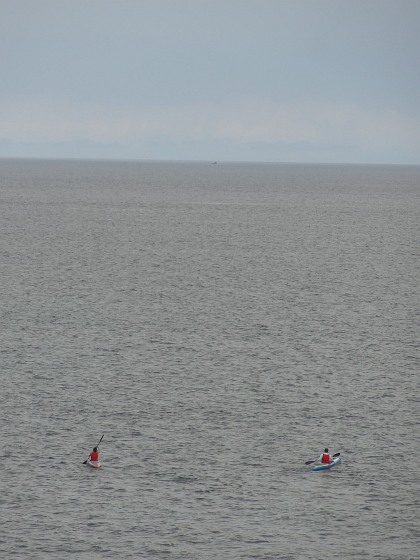 Two kayak paddlers at Milicias Beach