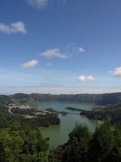 Sete Cidades twin lakes (front:Lagoa Verde; back:Lagoa Azul) from Vista do Rei viewpoint
