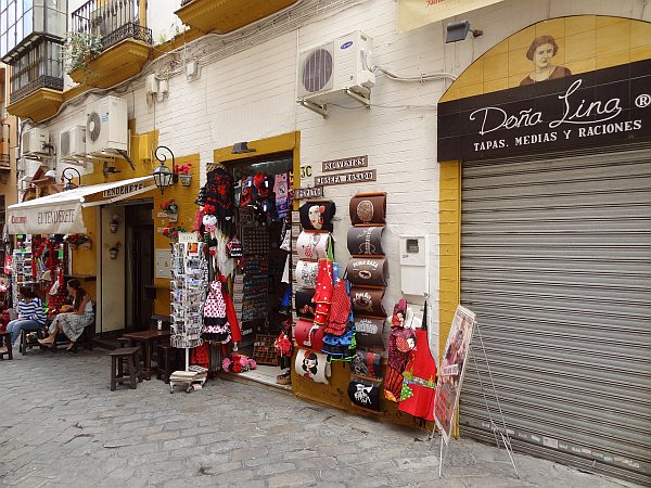 Souvenir shop in Jewish Quarter (Calle Rodrigo Caro)