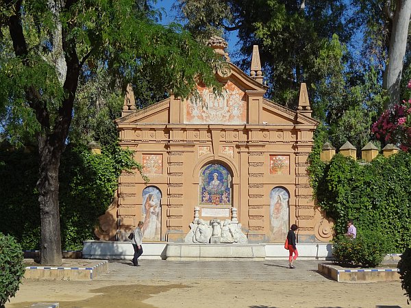 Memorial wall in Murillo gardens