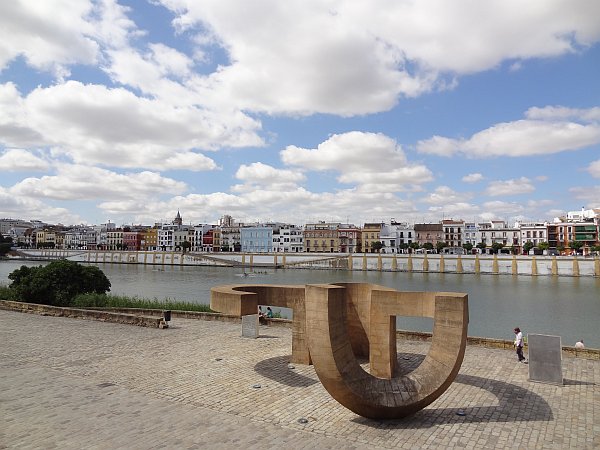 Monument to Tolerance at Rio Guadalquivir (in the background the Triana neighbourhood)
